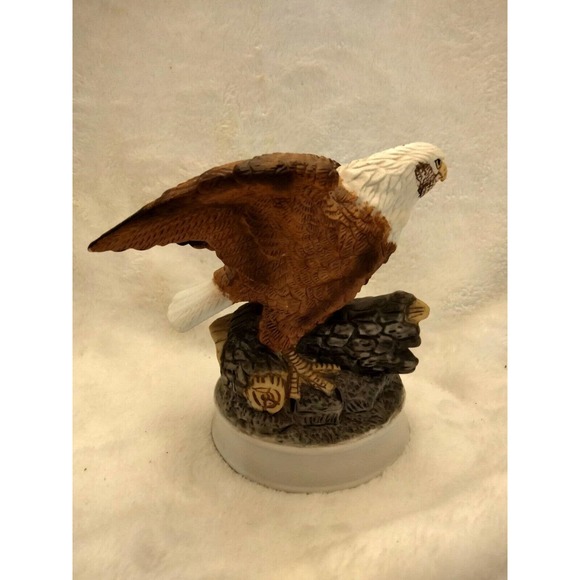 Royal Heritage American Eagle Limited Edition Birds In Flight Figurine - Picture 4 of 7